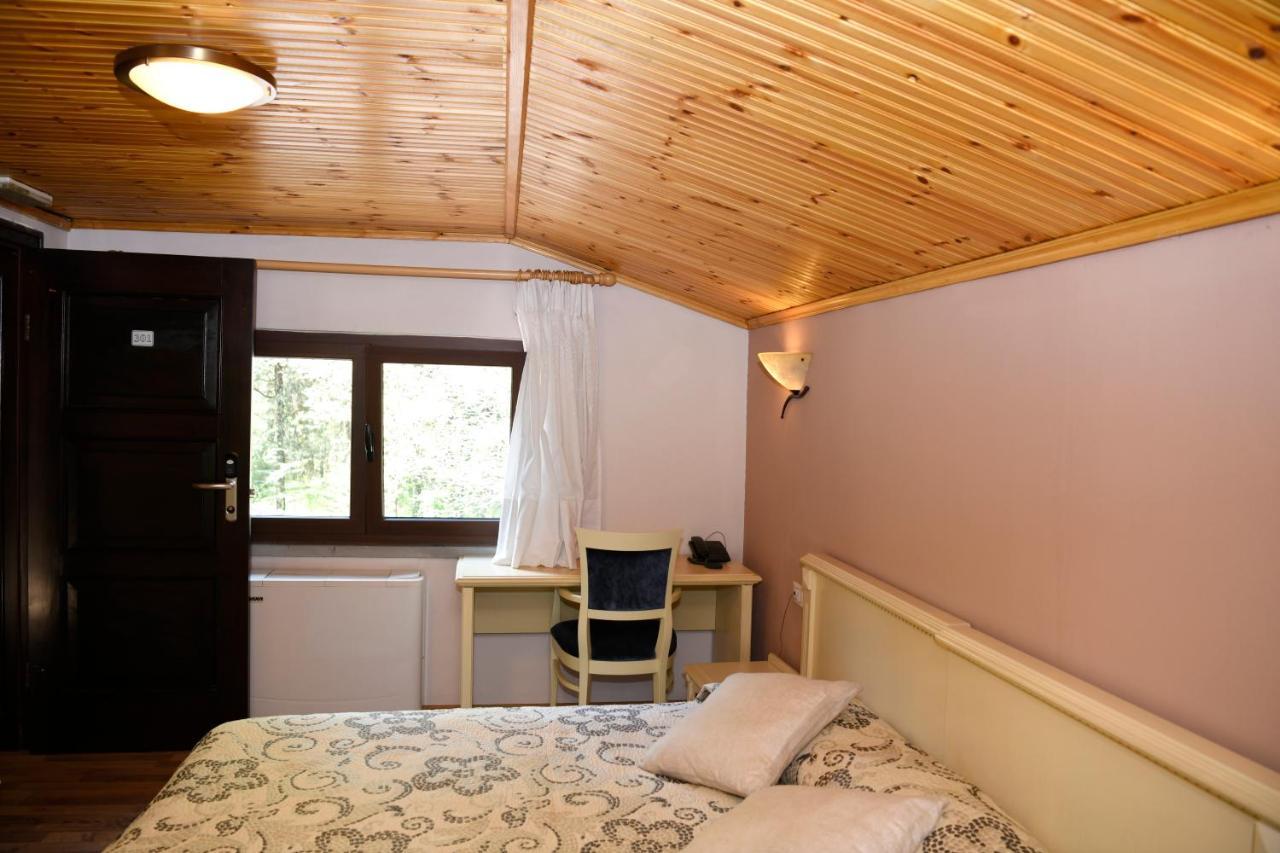 Hotel Restaurant Dreri Тирана Екстериор снимка
