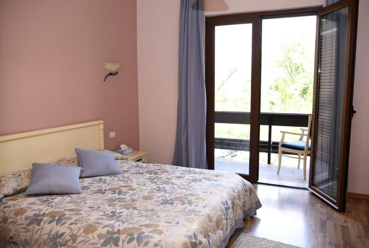 Hotel Restaurant Dreri Тирана Екстериор снимка