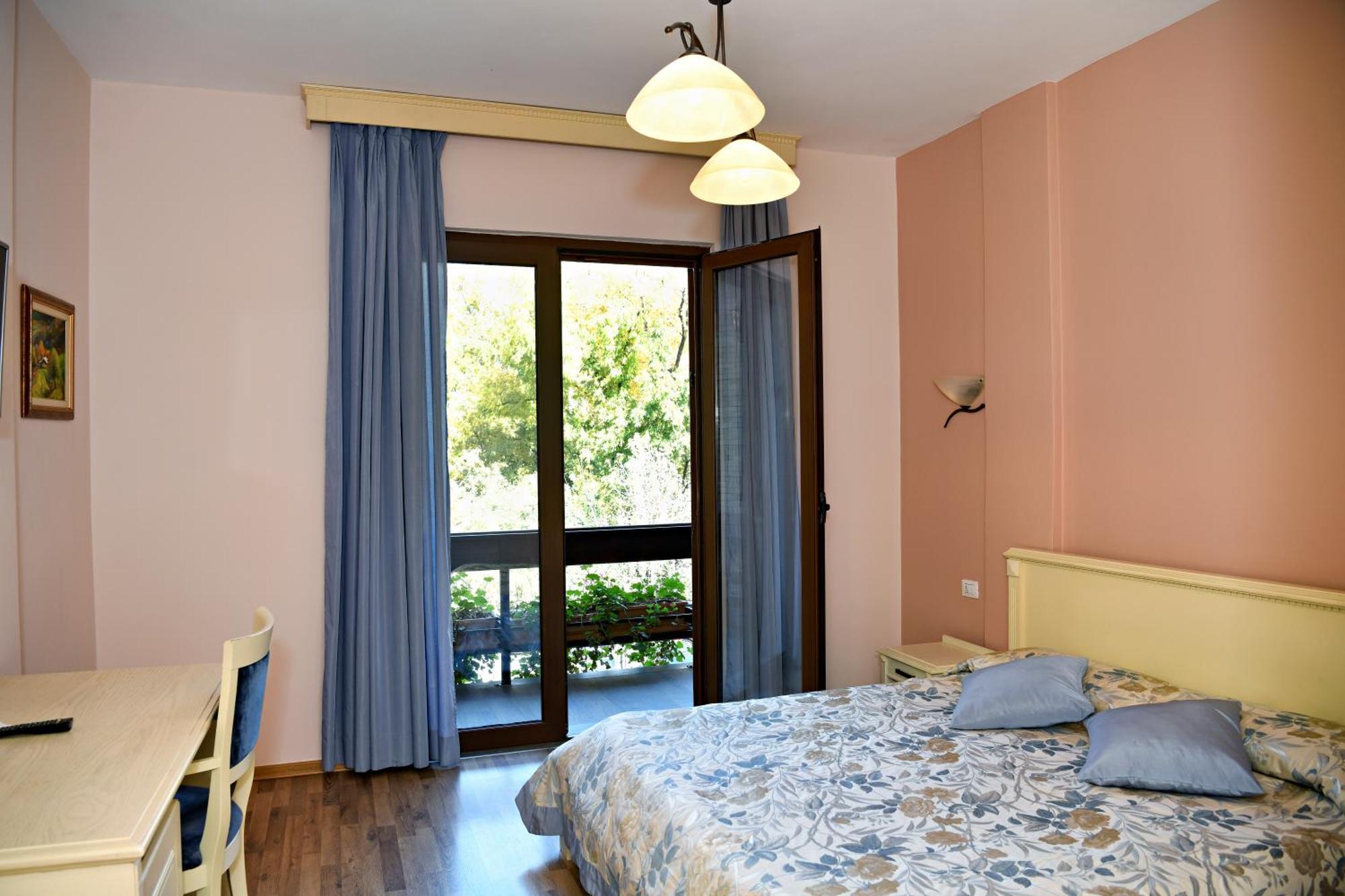 Hotel Restaurant Dreri Тирана Екстериор снимка