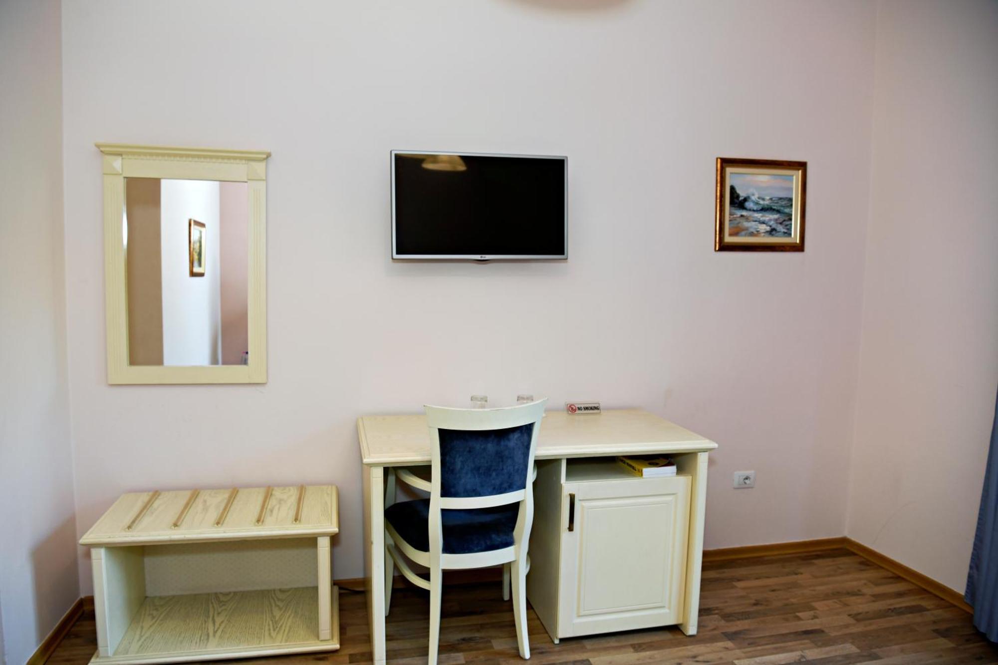 Hotel Restaurant Dreri Тирана Екстериор снимка